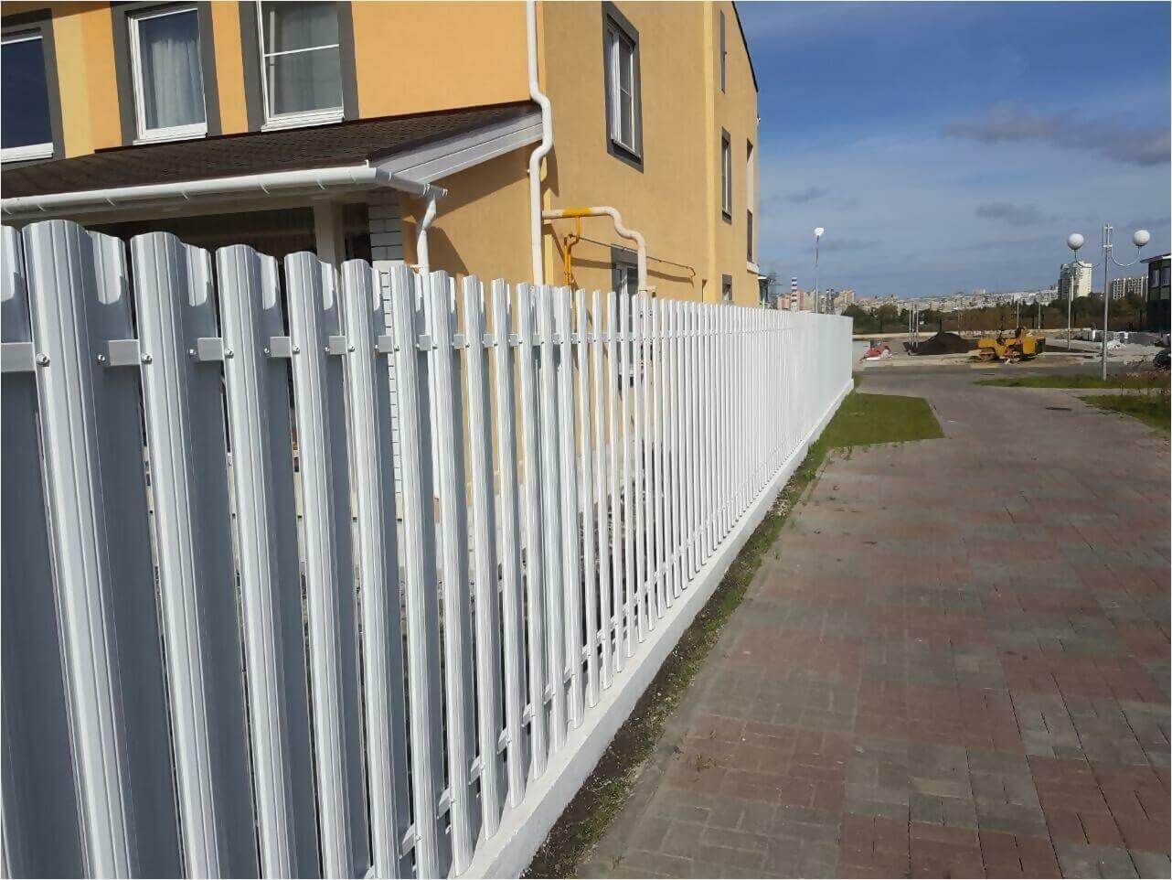 Забор из штакетника 70м фото1 в Бежецке