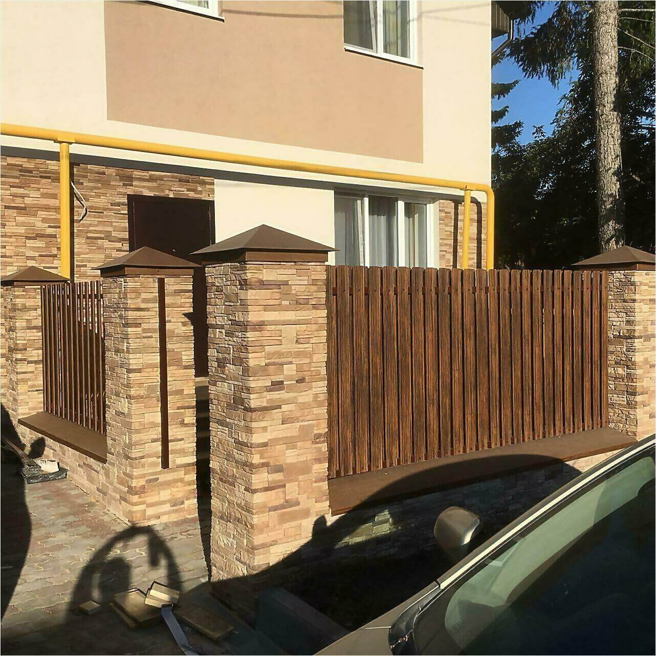 забор из штакетника 70м каштан фото3 в Бежецке
