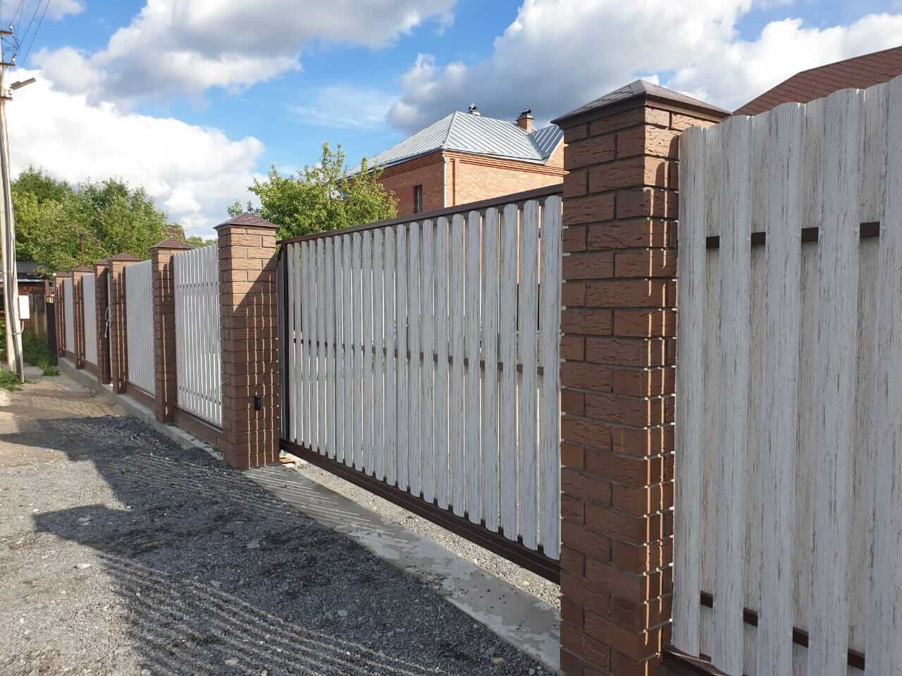забор из штакетника Белёный Дуб фото3 в Бежецке
