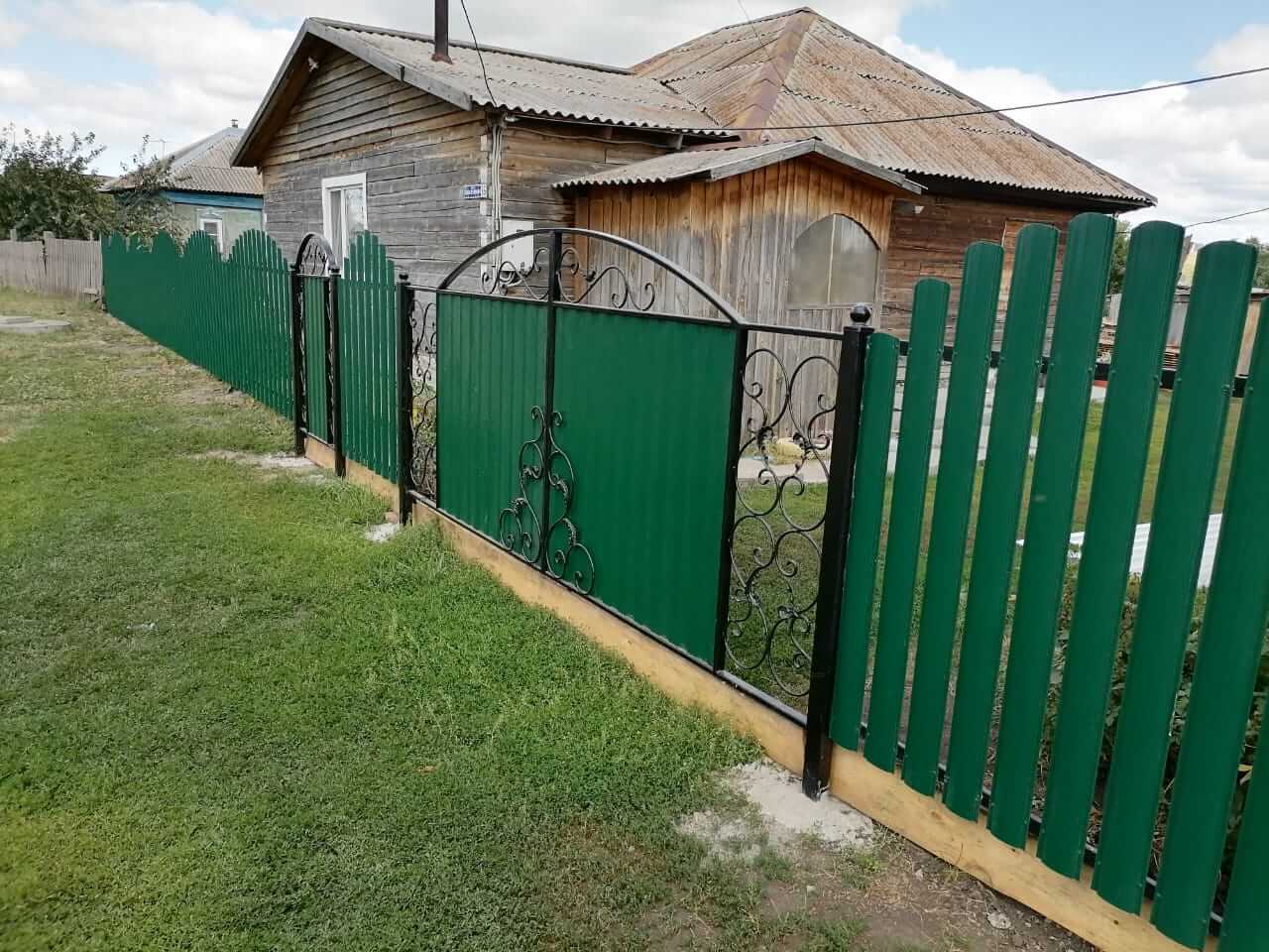 забор из штакетника Зеленый Мох фото3 в Бежецке