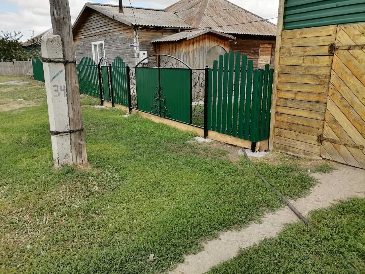 забор из штакетника Зеленый Мох фото2 в Бежецке