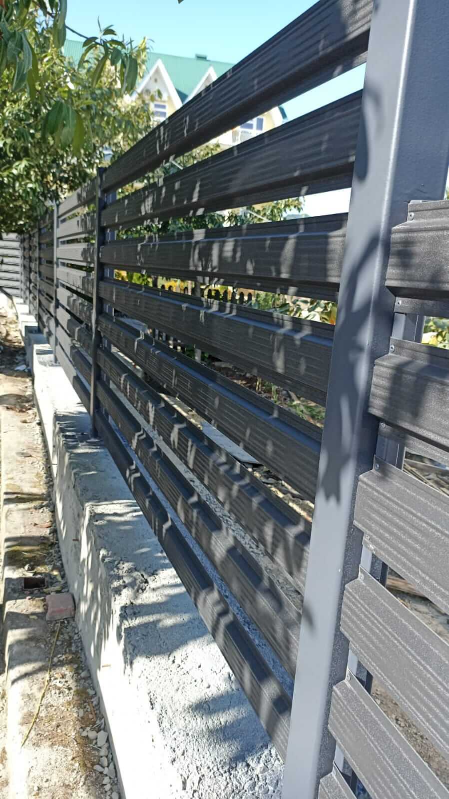 Забор из штакетника 90м RAL7024/7024 Серый Графит фото3 в Бежецке