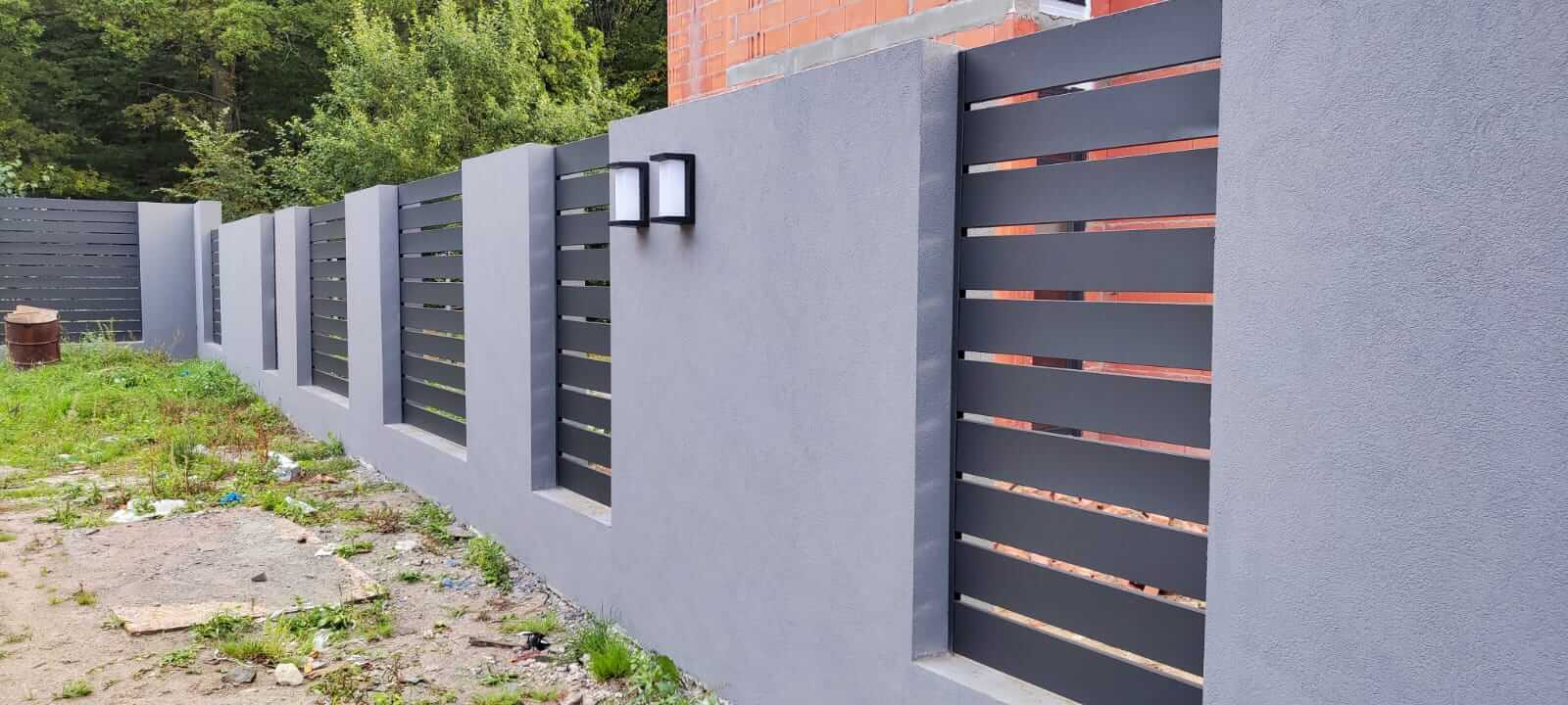 забор из металлопланкена RAL7024 Серый Графит МАТТЕ фото6 в Бежецке