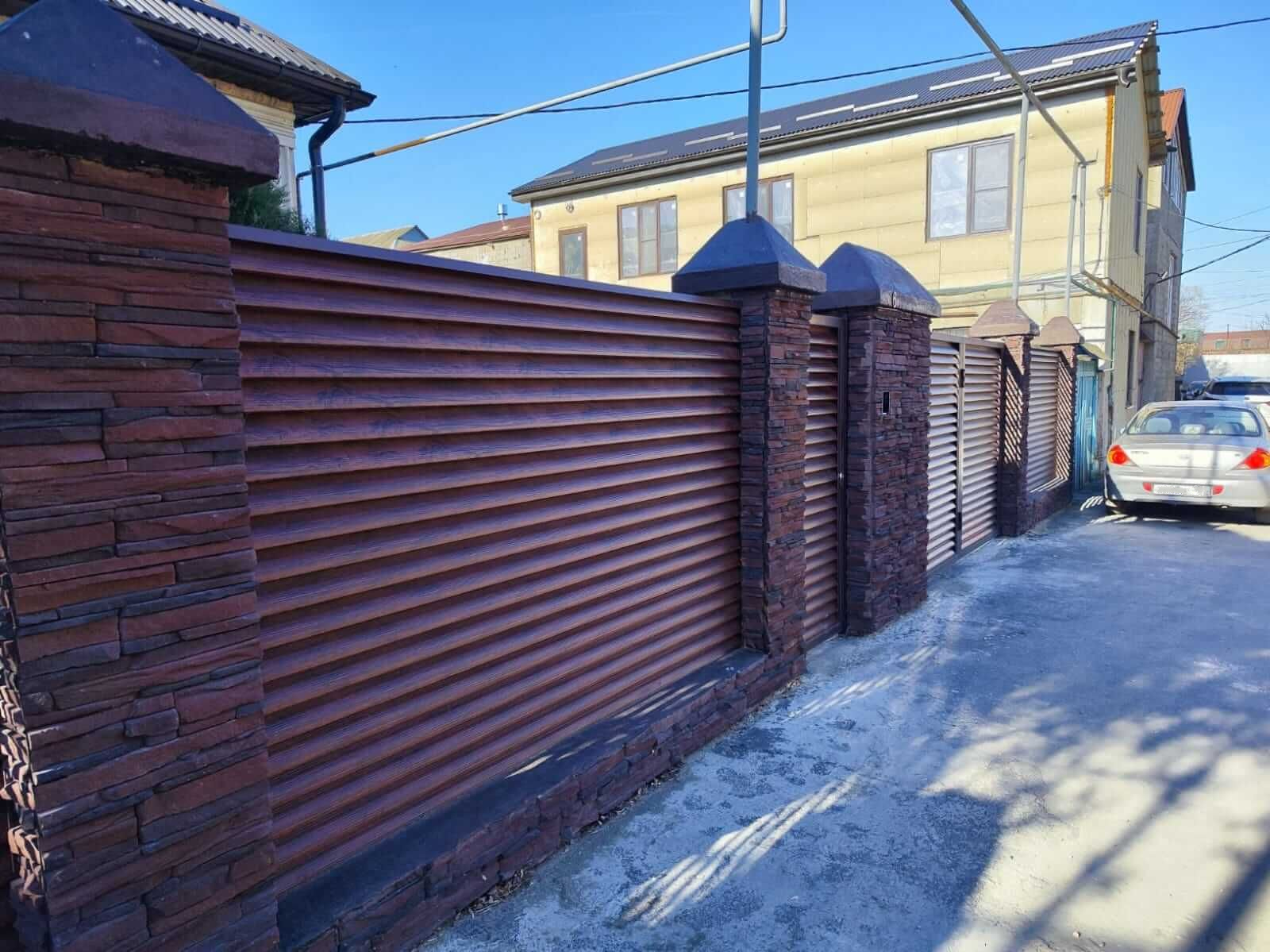 Забор с ламелями Еврожалюзи 43м Красный Каштан Printech фото 1 в Бежецке
