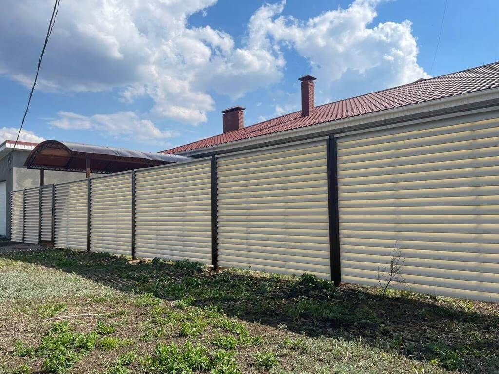 Забор из ламелей Еврожалюзи 25м RAL1015/1015 Слоновая Кость двусторонний в Бежецке