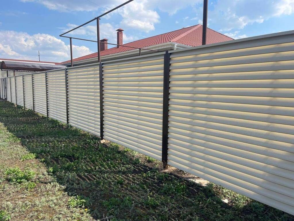 Забор из ламелей Еврожалюзи 25м RAL1015/1015 Слоновая Кость двусторонний фото 2 в Бежецке