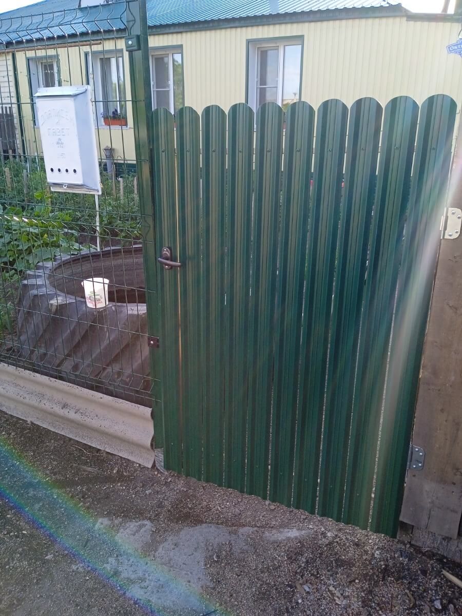 Калитка из штакетника ЭКО-М RAL6005/6005 Зеленый Мох двусторонний в Бежецке