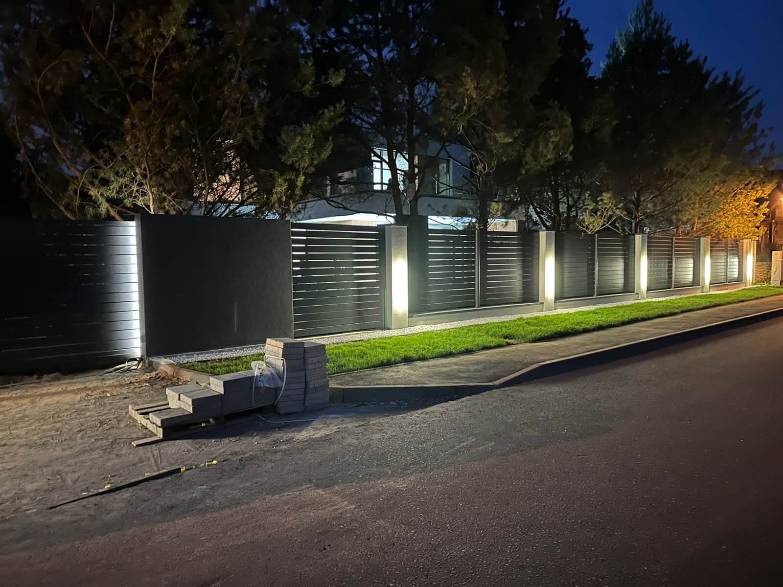 Забор-ранчо из металлопланкена 36м RAL7024 Серый Графит фото 11 в Бежецке
