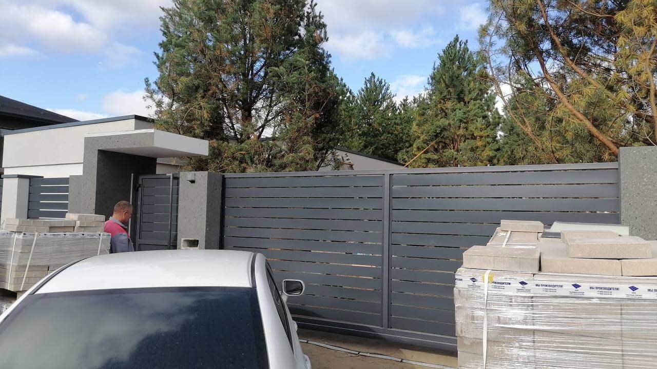 Забор-ранчо из металлопланкена 36м RAL7024 Серый Графит фото 3 в Бежецке
