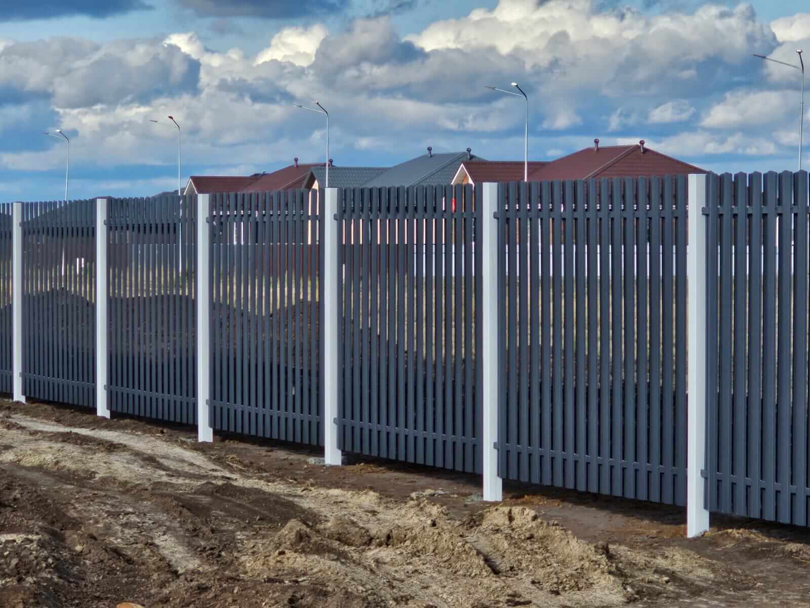 Забор из евроштакетника 234м RAL7024/7024 Серый Графит двусторонний в Бежецке