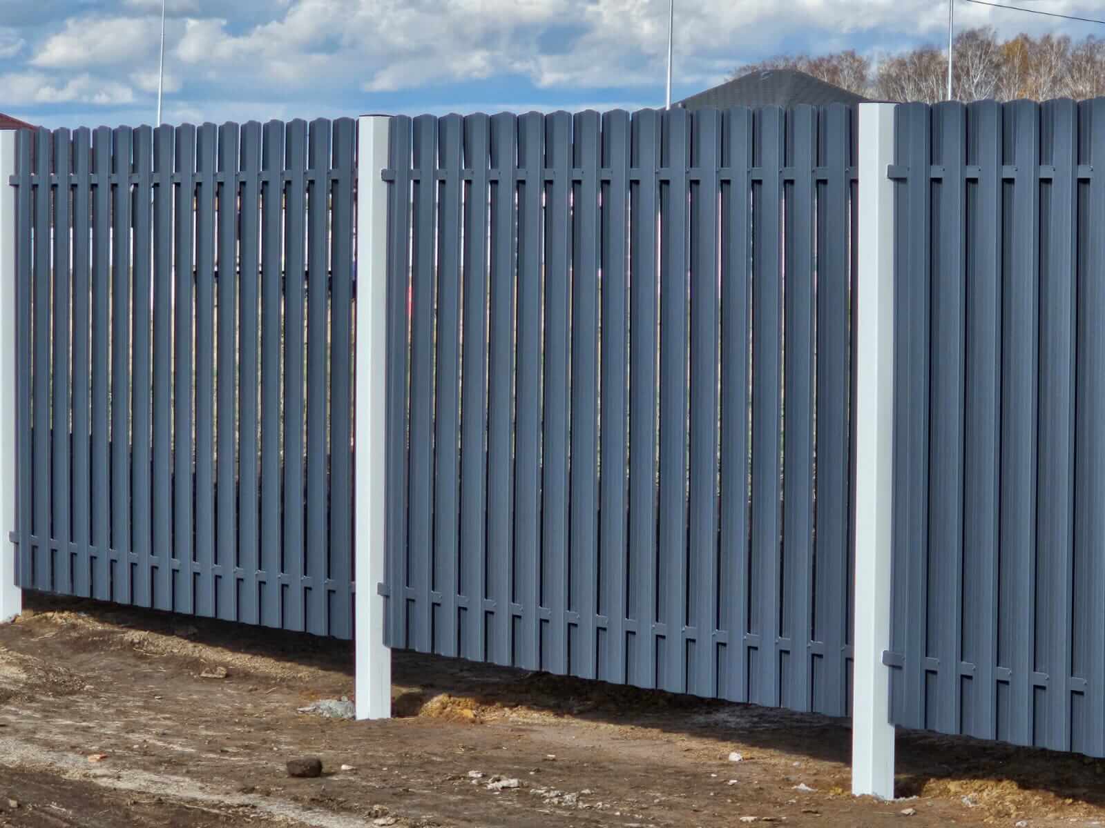 Забор из евроштакетника 234м RAL7024/7024 Серый Графит двусторонний фото 1 в Бежецке