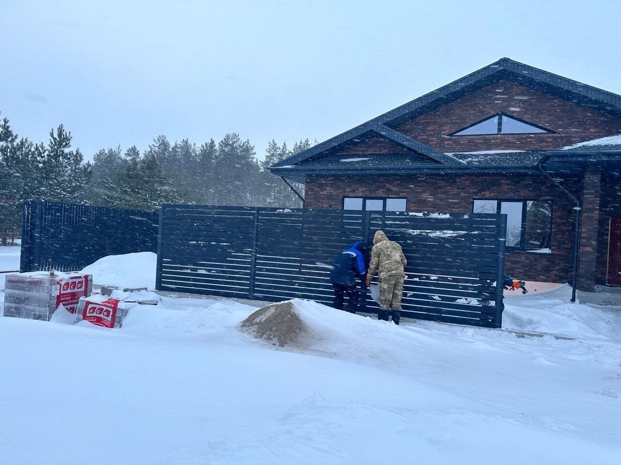 Забор-ранчо из металлопланкена 26м RAL7024 Серый Графит МАТТЕ фото 1 в Бежецке