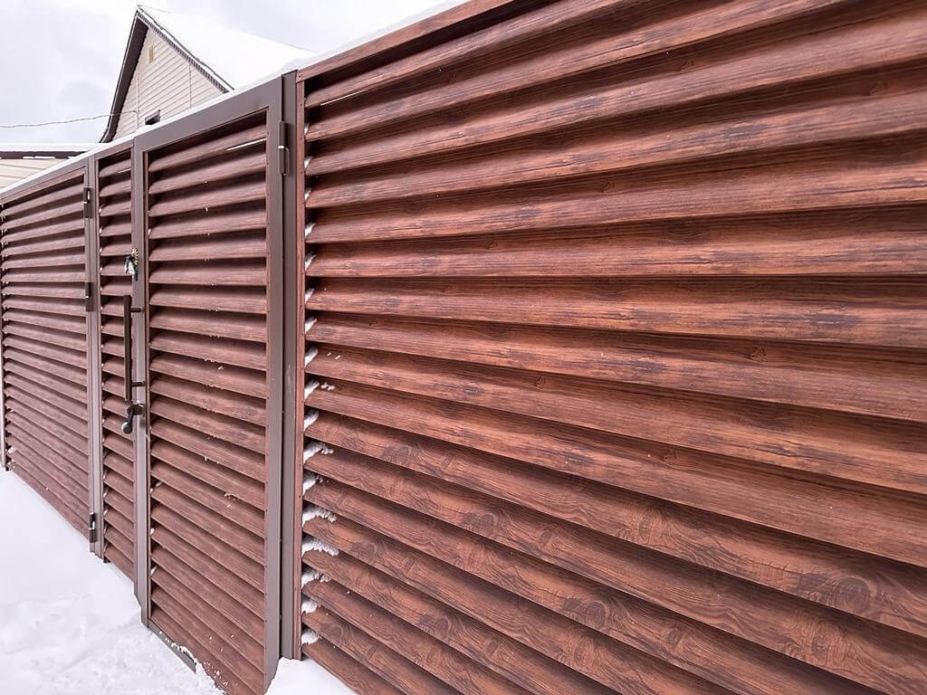 Забор-жалюзи из ламелей еврожалюзи 43м Каштан Printech фото 1 в Бежецке