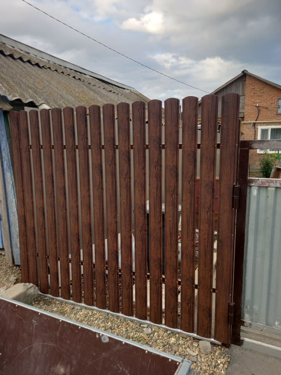 Забор из евроштакетника 2м Античный Дуб SteelArt двусторонний в Бежецке