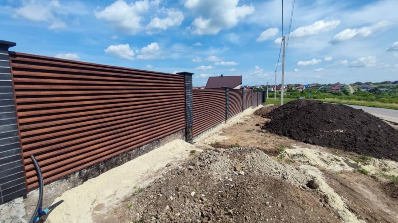 Забор-жалюзи из ламелей 54м ЭКО-Z Античный Дуб (SteelArt) фото 1 в Бежецке