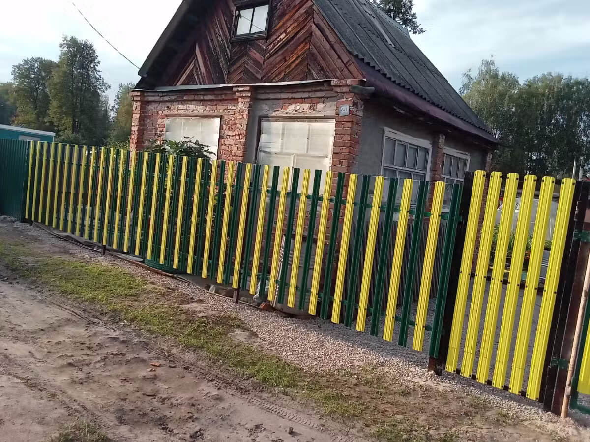 Забор из евроштакетника 13м RAL1018 Желтый фото 1 в Бежецке