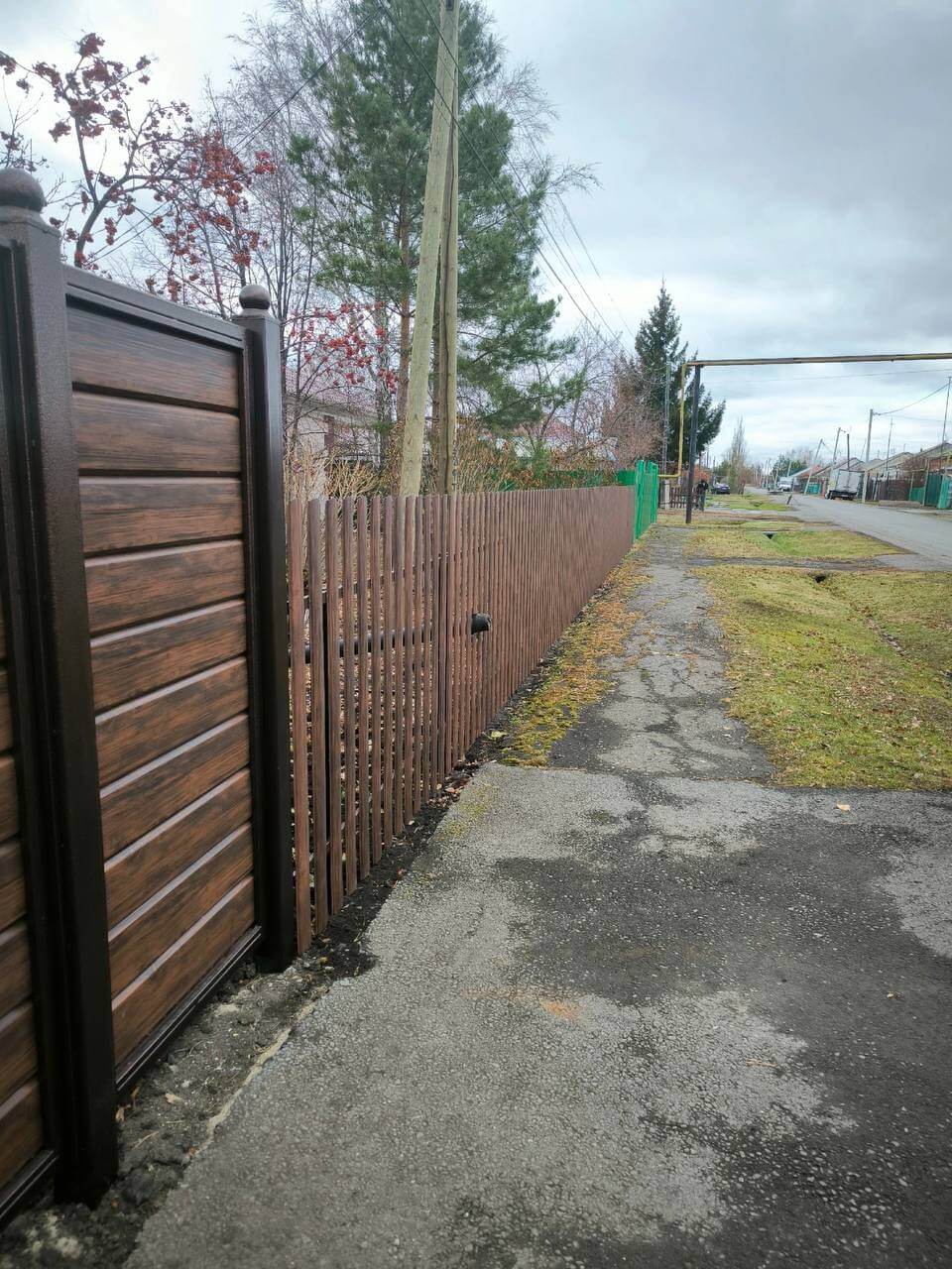 Забор из металлосайдинга Евро-Брус 46м Античное Дерево Принтек фото 3 в Бежецке