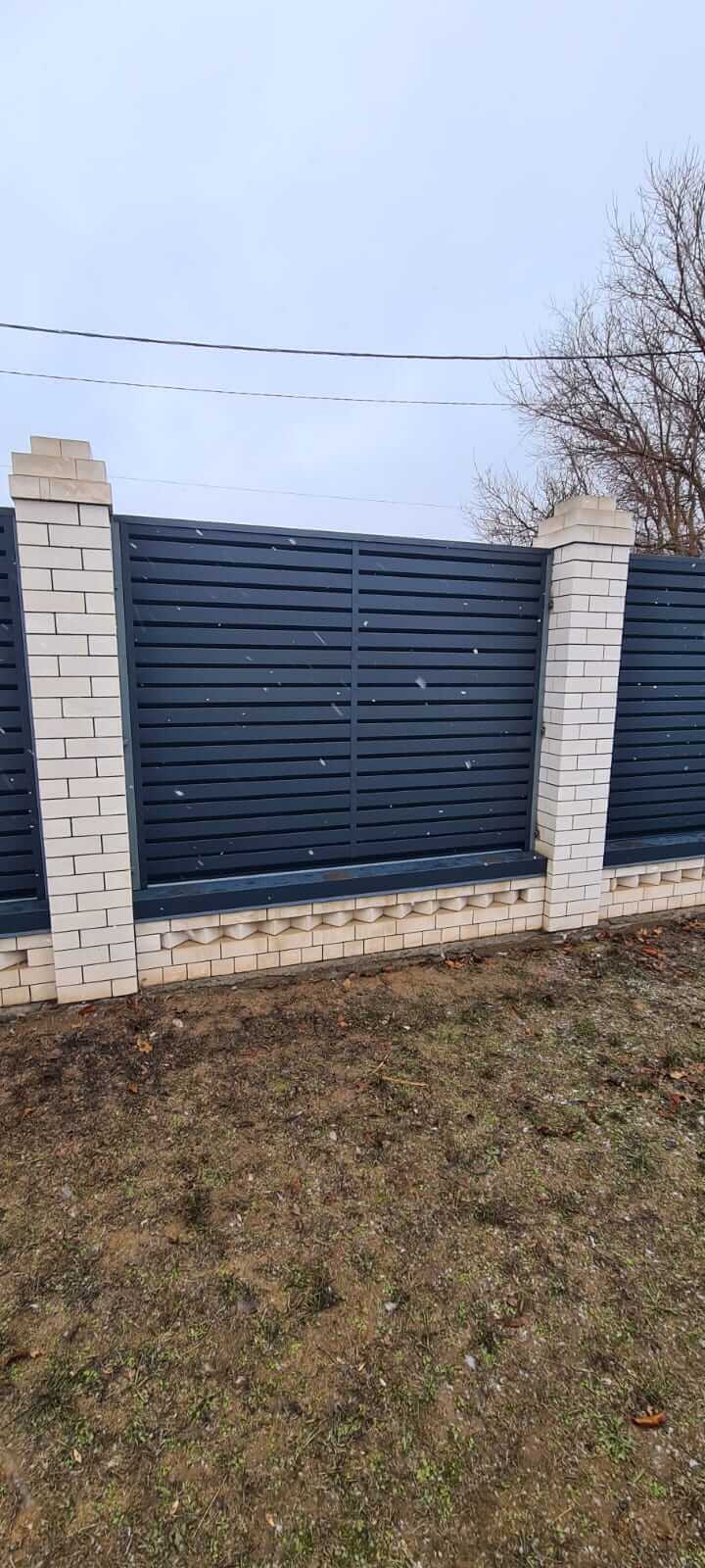 Забор-жалюзи из ламелей Хай-Тек 23м RAL7024/7024 Серый Графит двусторонний МАТТЕ фото 1 в Бежецке