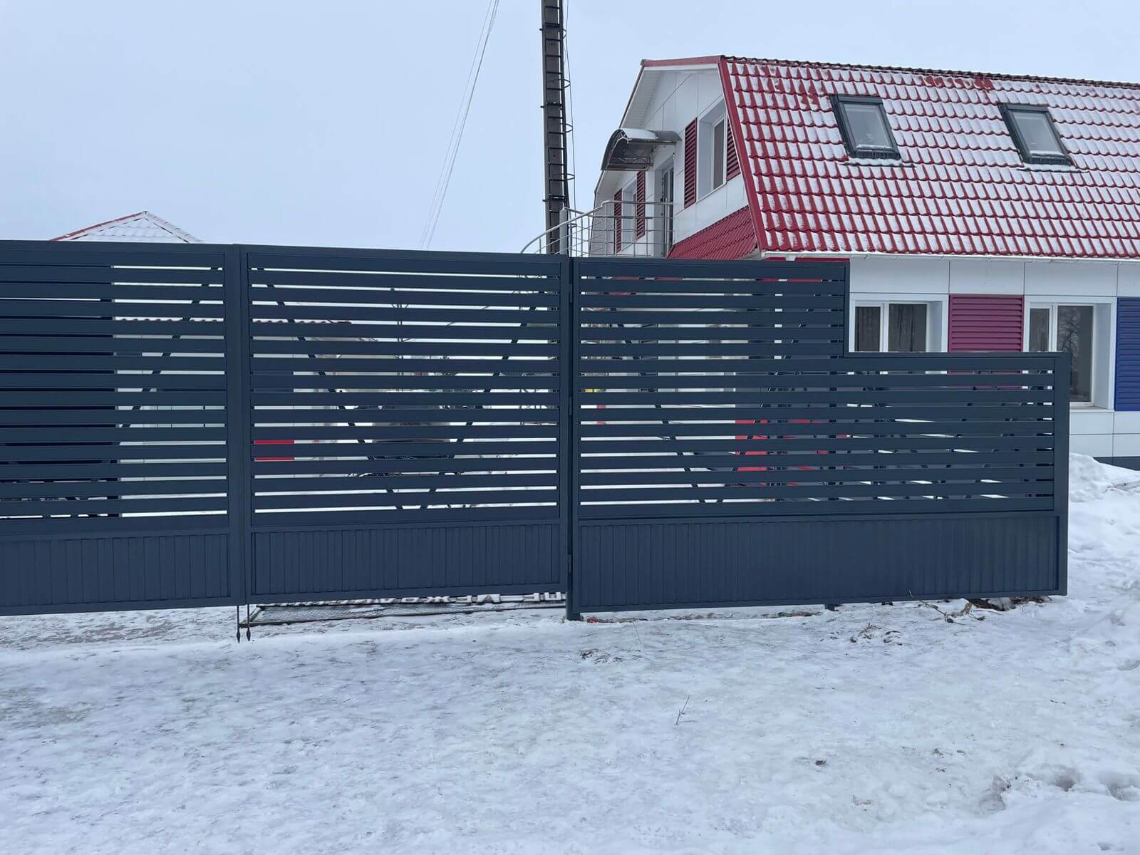 Забор-ранчо из металлического планкена 11м RAL7024 Серый Графит фото 1 в Бежецке