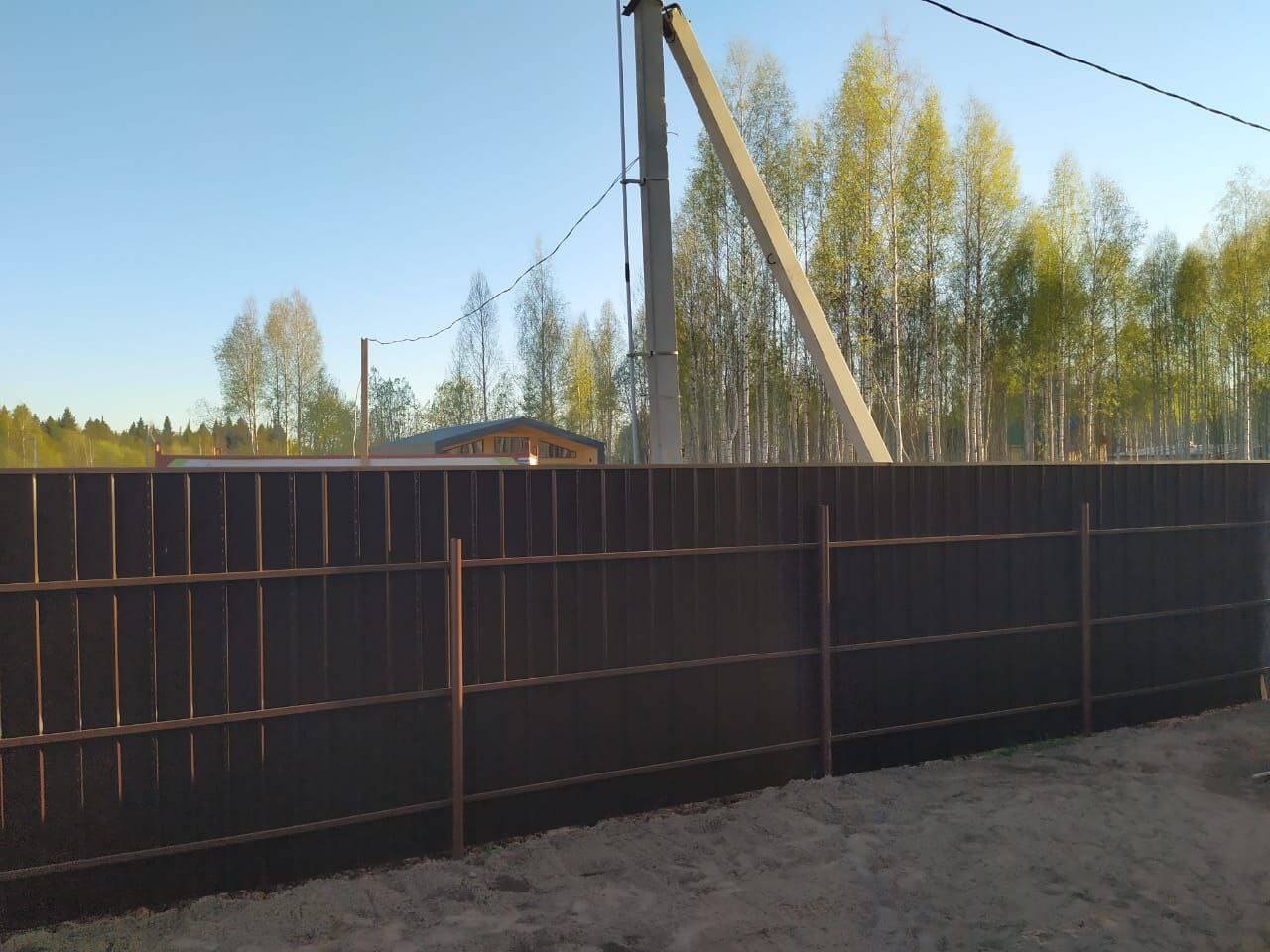 Забор из металлосайдинга ЕВРО-БРУС 25м Темный Каштан 3D Принтек фото 5 в Бежецке