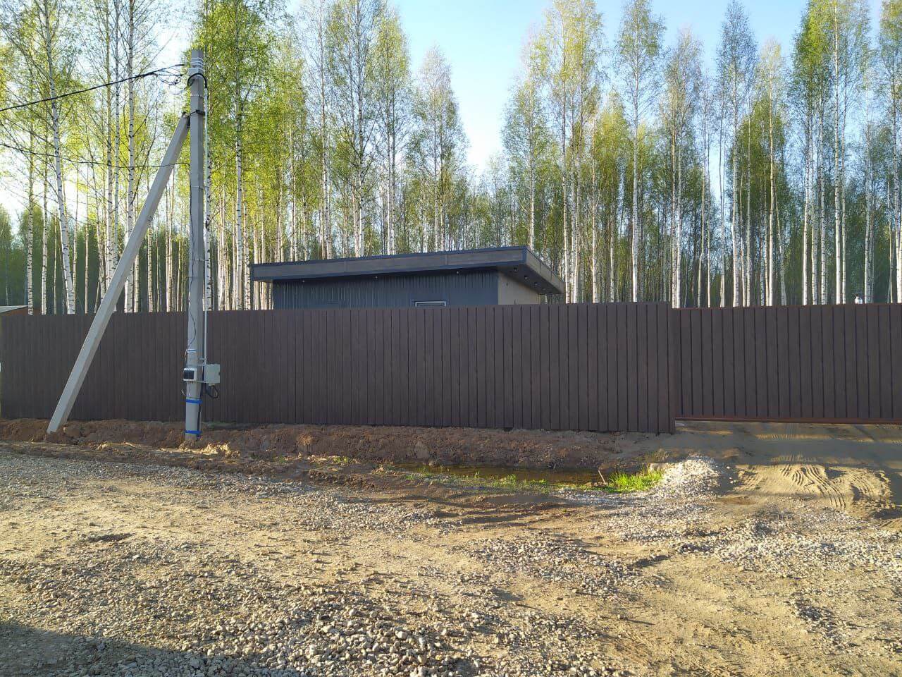 Забор из металлосайдинга ЕВРО-БРУС 25м Темный Каштан 3D Принтек фото 1 в Бежецке