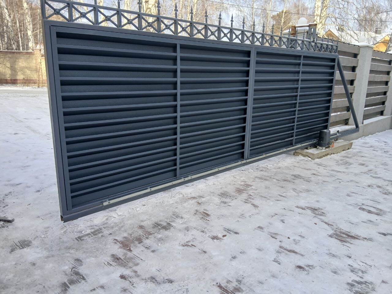 Входная группа из ламелей Хай-Тек RAL7024/7024 Серый Графит двусторонний МАТТЕ фото 8 в Бежецке