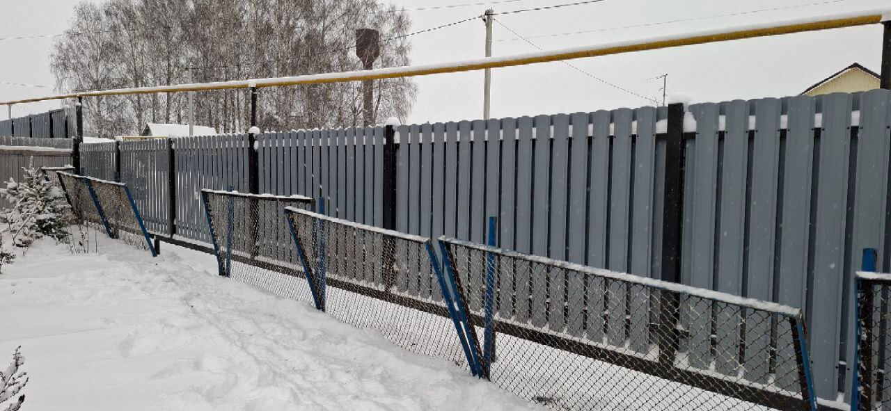 Забор из евроштакетника 27м RAL7024 Серый Графит МАТТЕ фото 5 в Бежецке