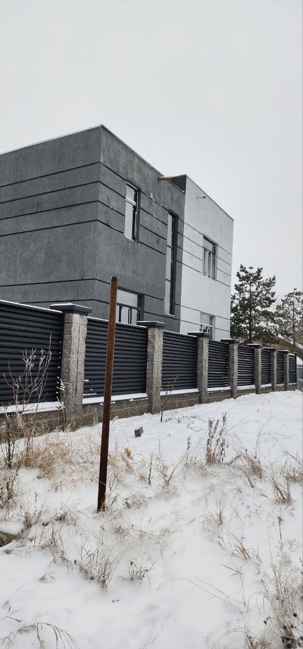 Забор-жалюзи из ламелей ЭКО-Z 66м RAL9005/9005 Черный двусторонний МАТТЕ фото 1 в Бежецке