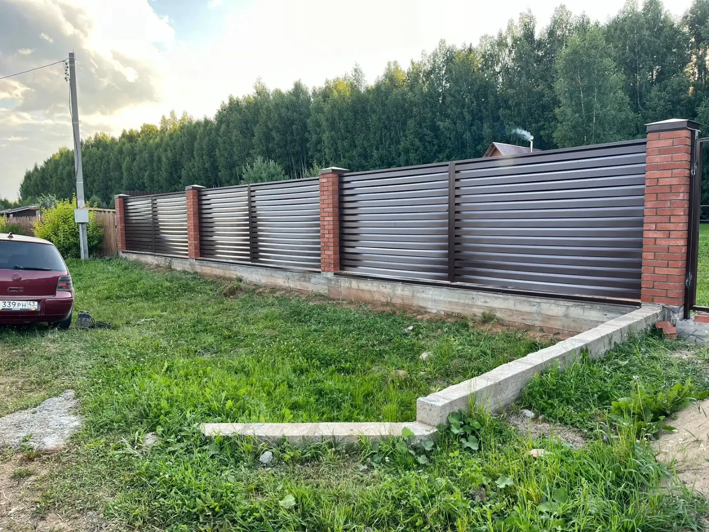 Забор-жалюзи из ламелей Хай-Тек 26м RAL8017/8017 Шоколад двусторонний в Бежецке