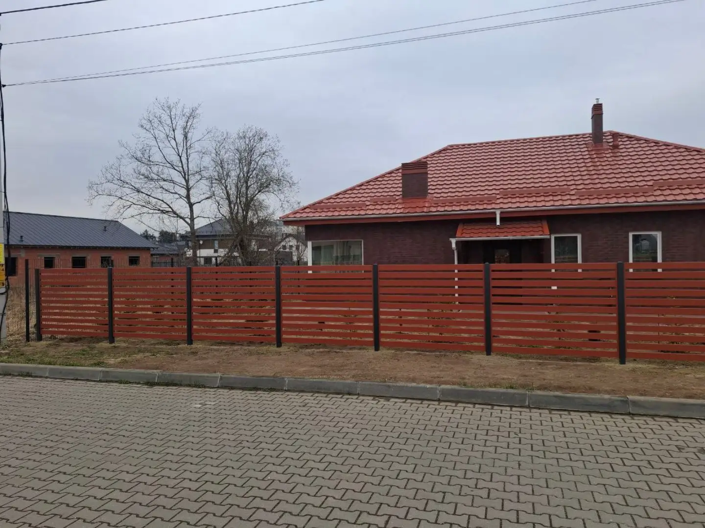 Забор-ранчо из металлопланкена 18м RAL8004 Терракотовый фото 3 в Бежецке