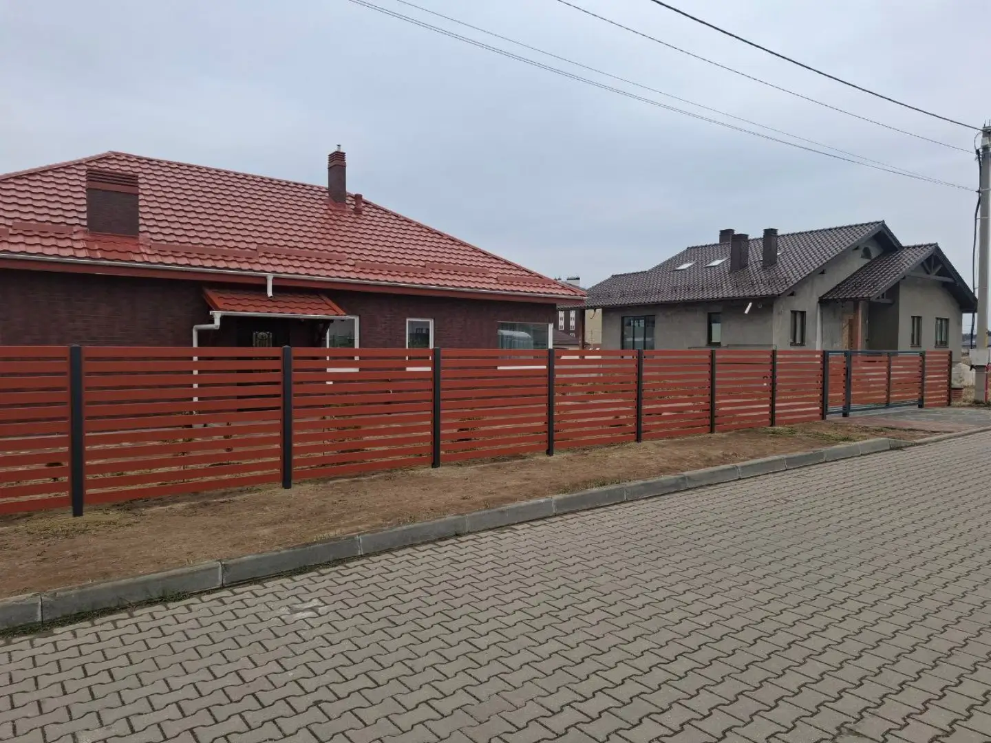 Забор-ранчо из металлопланкена 18м RAL8004 Терракотовый фото 1 в Бежецке