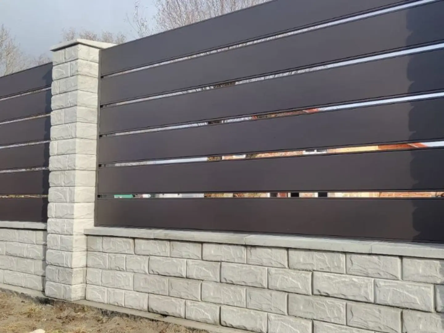 Забор-ранчо из металлопланкена 32м RAL8019 Темный Шоколад МАТТЕ фото 3 в Бежецке